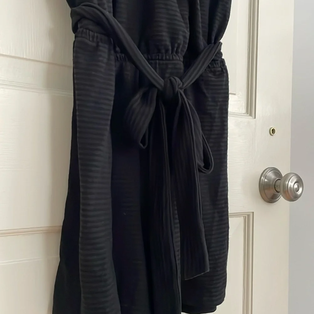 GAP Black V-Neck Jumpsuit with Tie Waist - Picture 4 of 4